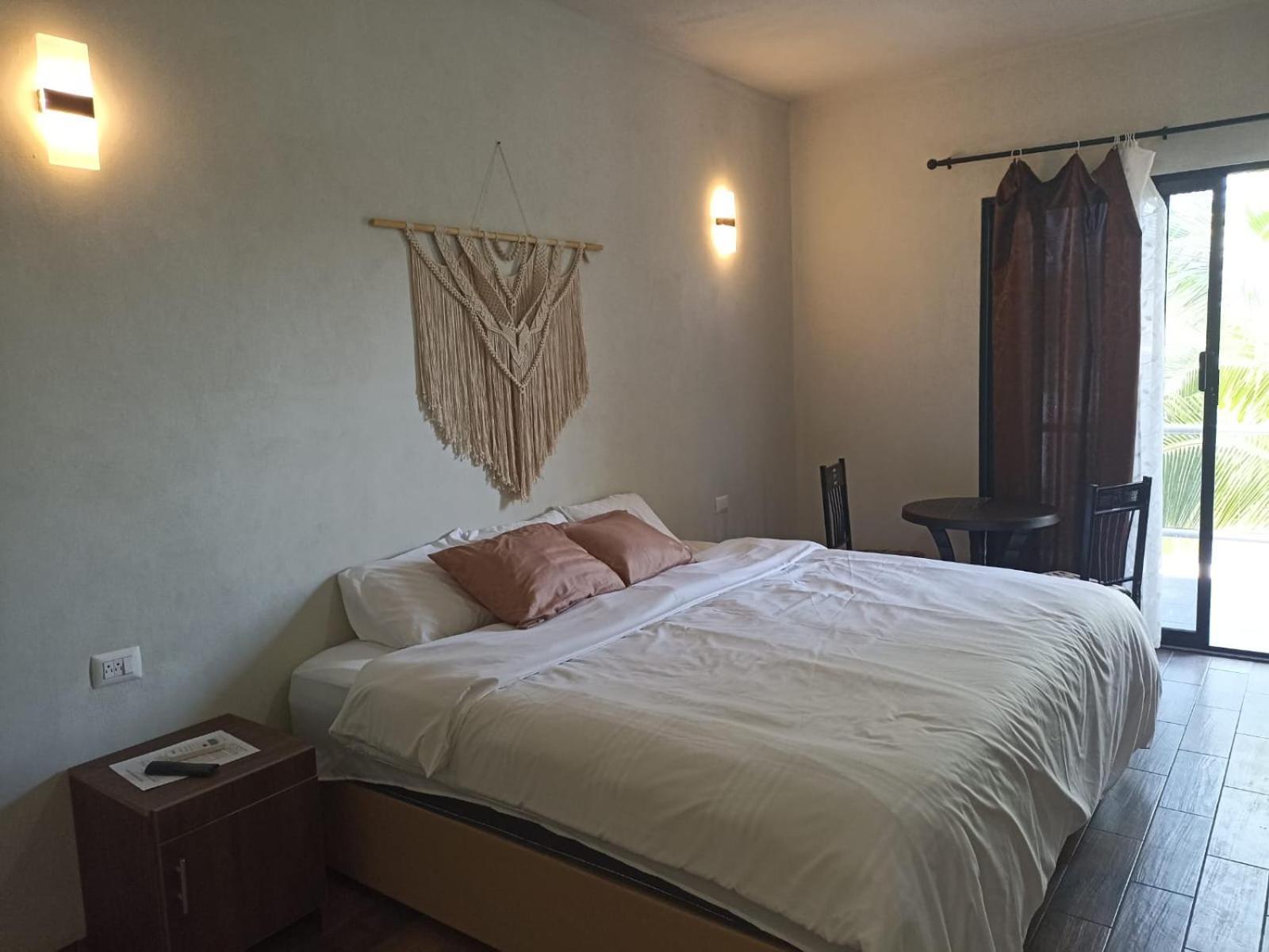 Hotel & Hostal 230 Валядолид Екстериор снимка